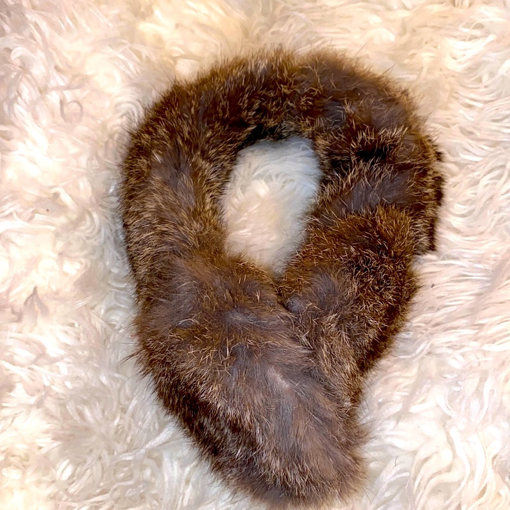VINTAGE LUXURIOUS MINK EAR MUFFS